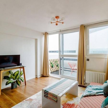 Super Spacious 2 Bedroom Apt 20Mn From Central. London Eksteriør billede