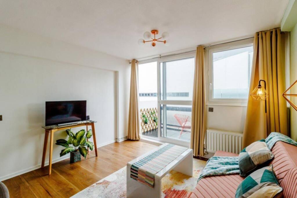 Super Spacious 2 Bedroom Apt 20Mn From Central. London Eksteriør billede
